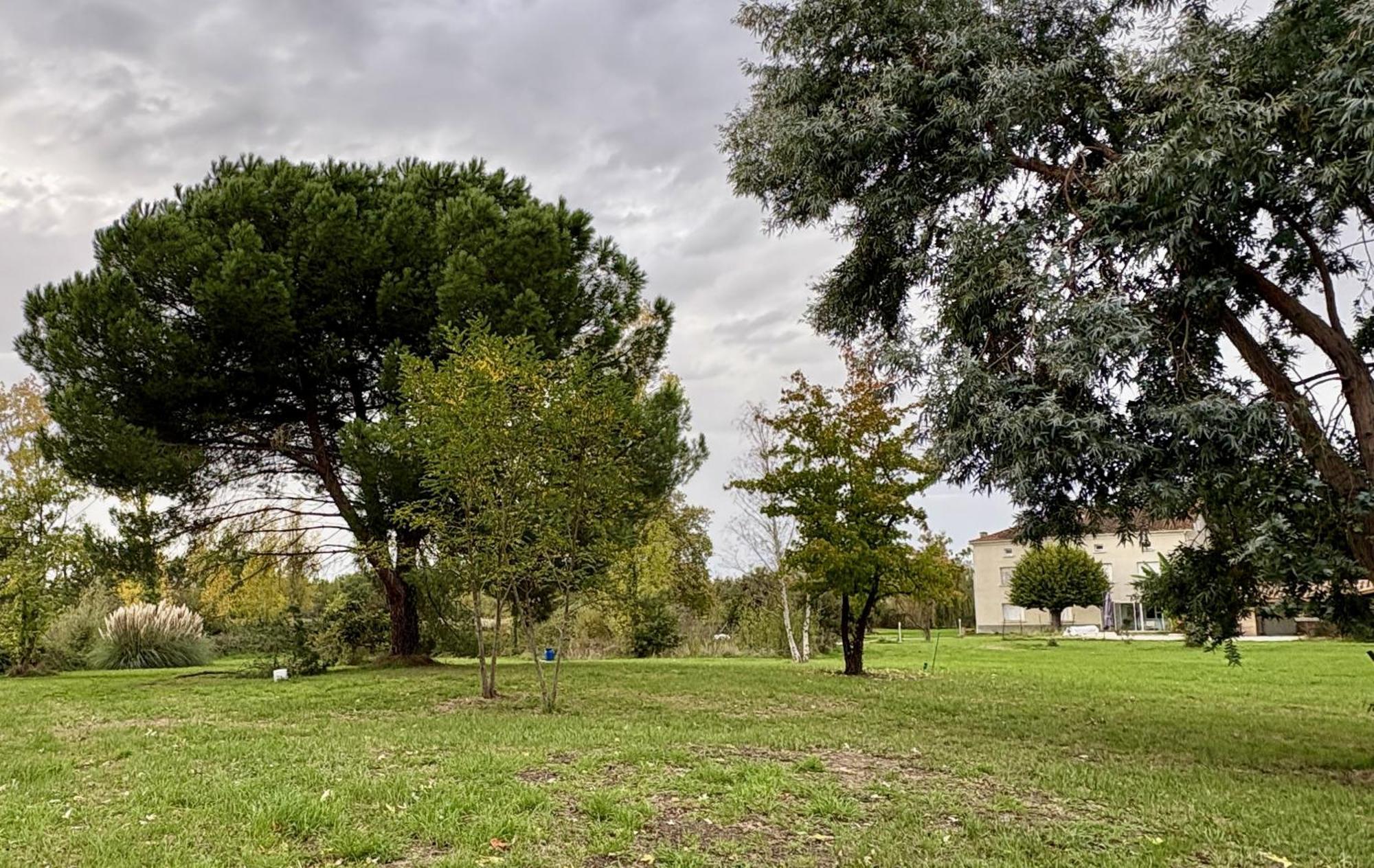 Le Parc De Gouts Villa Aiguillon Luaran gambar